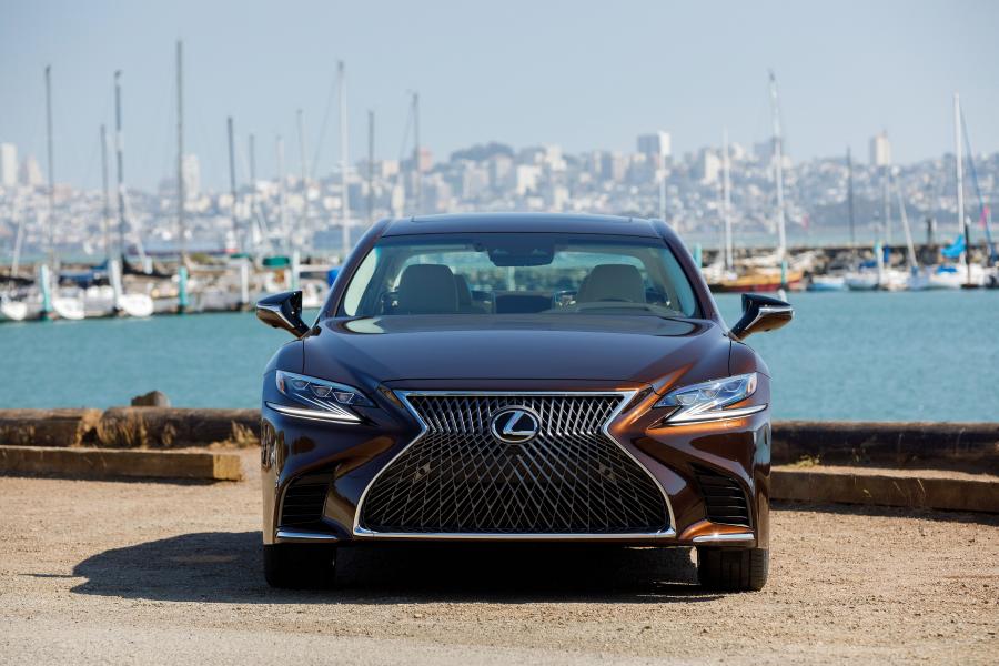  Lexus LS500h AWD 2017 года  (NA) (фото 49 из 96)